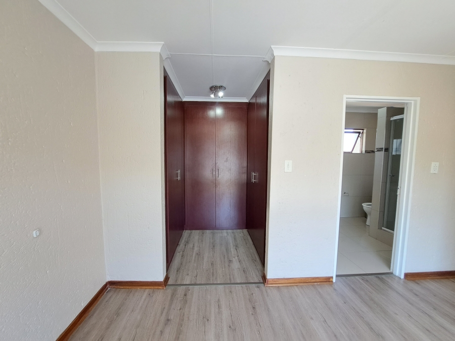 3 Bedroom Property for Sale in Morningside Manor Gauteng