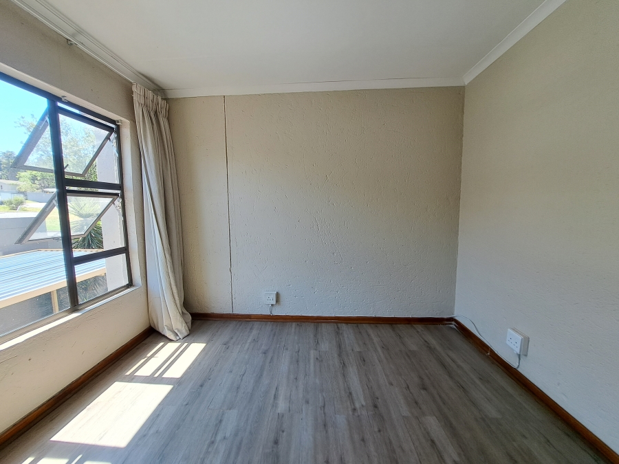 3 Bedroom Property for Sale in Morningside Manor Gauteng