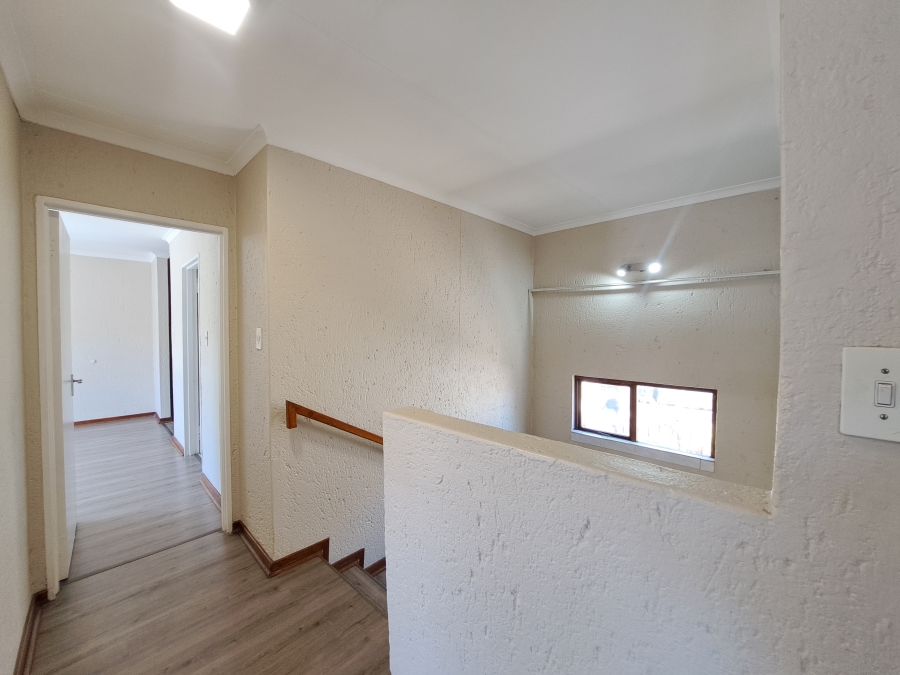 3 Bedroom Property for Sale in Morningside Manor Gauteng