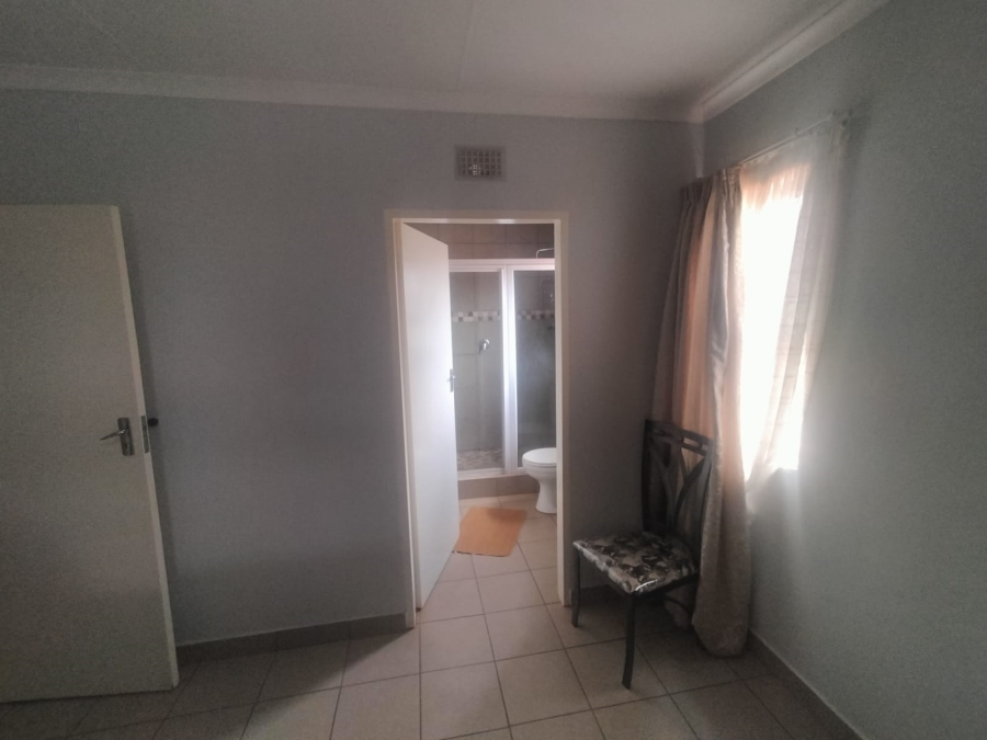 3 Bedroom Property for Sale in Protea Glen Gauteng