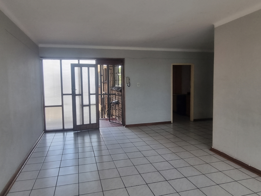 To Let 2 Bedroom Property for Rent in Krugersdorp Gauteng