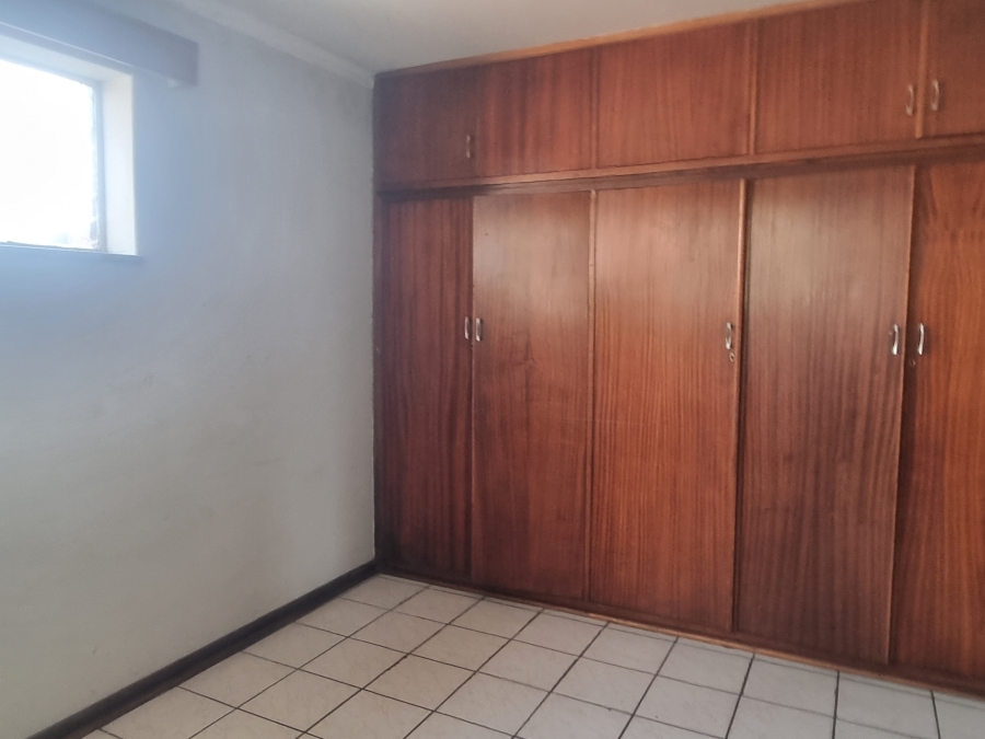 To Let 2 Bedroom Property for Rent in Krugersdorp Gauteng