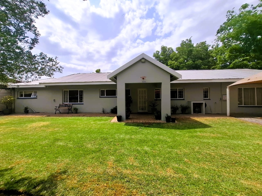 4 Bedroom Property for Sale in Meyerton Central Gauteng