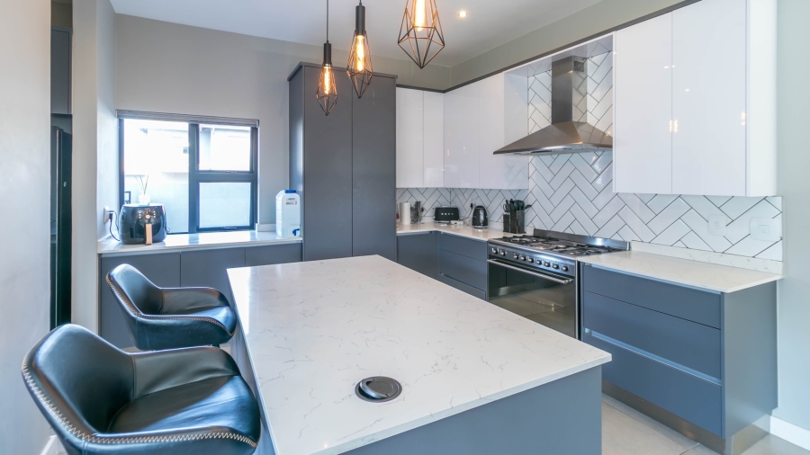 3 Bedroom Property for Sale in Olivedale Gauteng