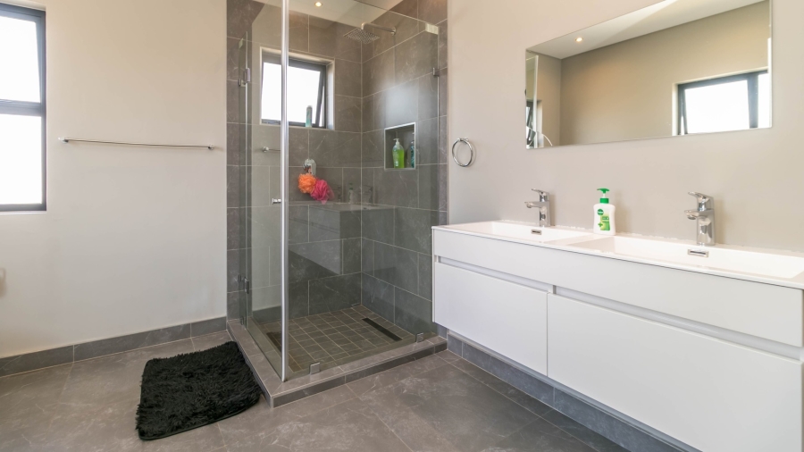 3 Bedroom Property for Sale in Olivedale Gauteng