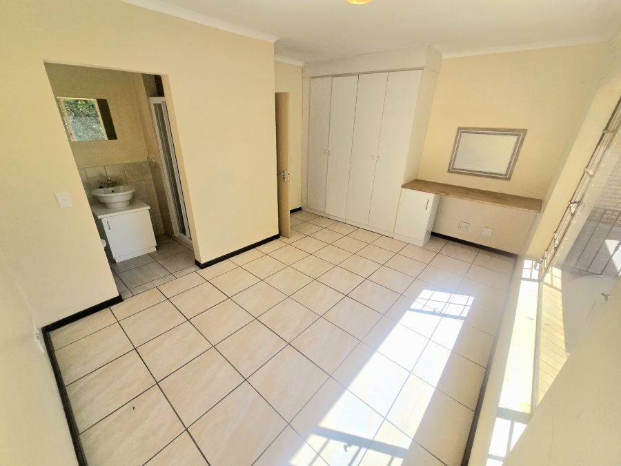 2 Bedroom Property for Sale in Vanderbijlpark SW 5 Gauteng