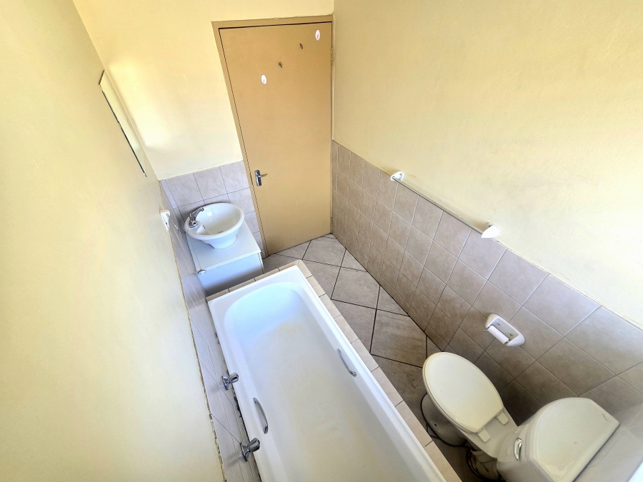 2 Bedroom Property for Sale in Vanderbijlpark SW 5 Gauteng