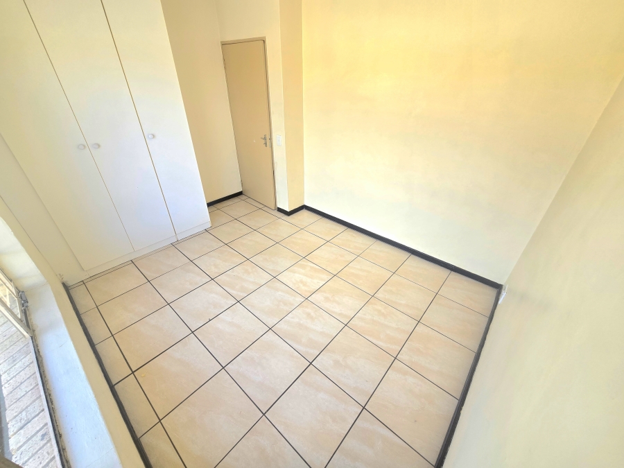 2 Bedroom Property for Sale in Vanderbijlpark SW 5 Gauteng