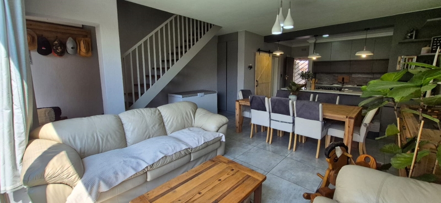 2 Bedroom Property for Sale in Meyerton Central Gauteng