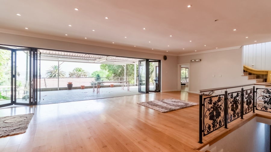 8 Bedroom Property for Sale in Bedfordview Gauteng