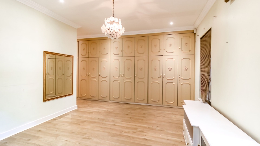 8 Bedroom Property for Sale in Bedfordview Gauteng