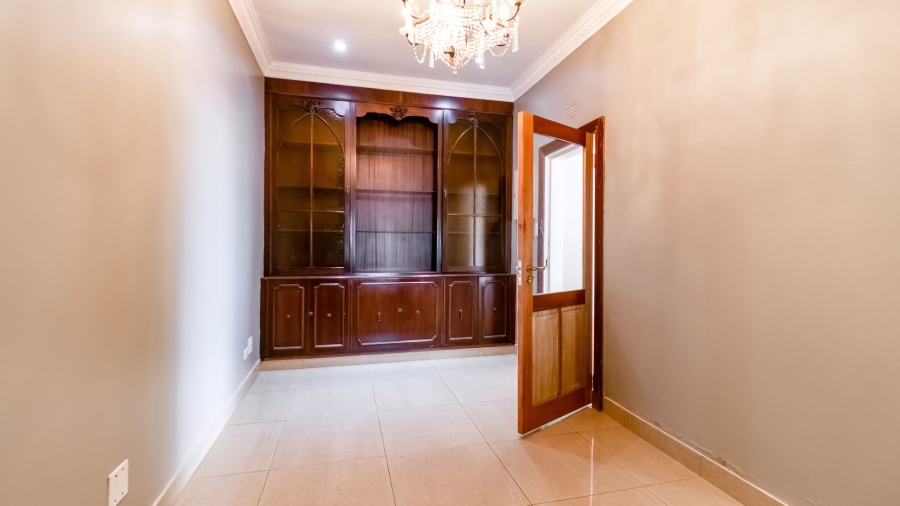 8 Bedroom Property for Sale in Bedfordview Gauteng