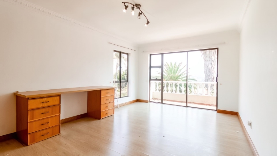 8 Bedroom Property for Sale in Bedfordview Gauteng