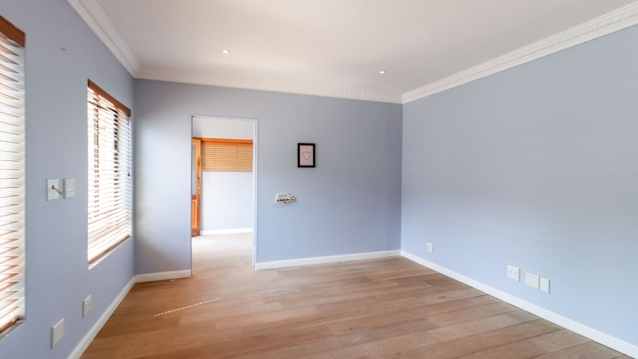 8 Bedroom Property for Sale in Bedfordview Gauteng