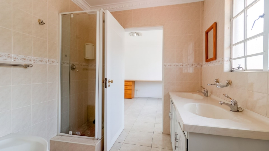 8 Bedroom Property for Sale in Bedfordview Gauteng