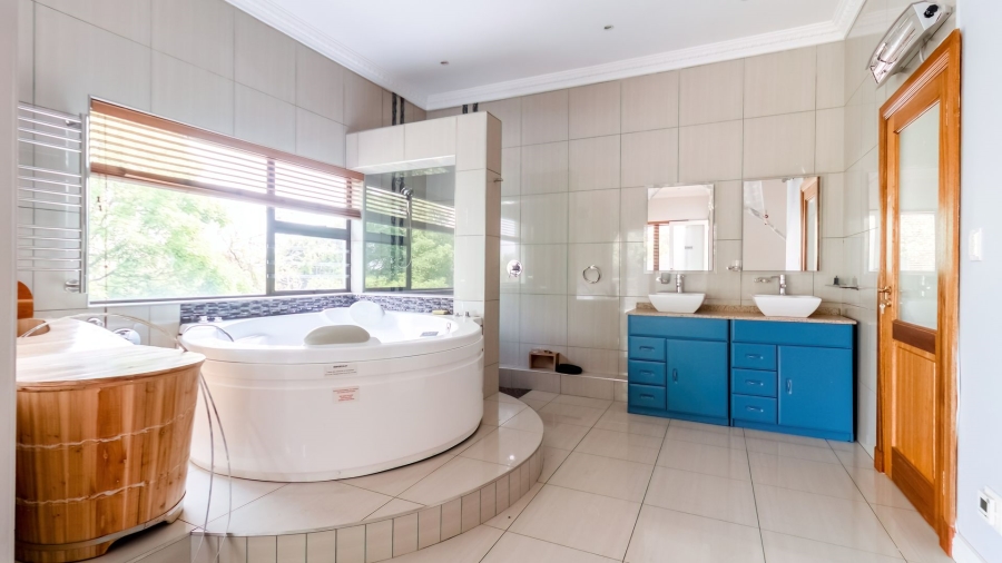 8 Bedroom Property for Sale in Bedfordview Gauteng