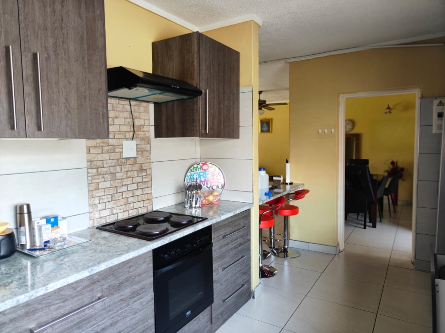 To Let 3 Bedroom Property for Rent in Three Rivers Proper Gauteng
