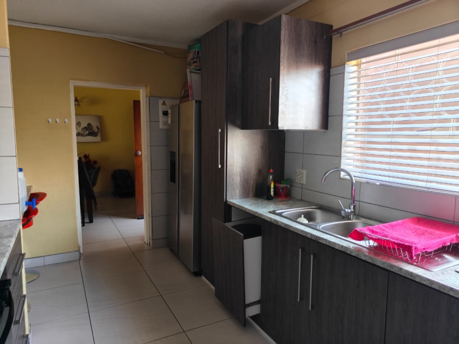 To Let 3 Bedroom Property for Rent in Three Rivers Proper Gauteng