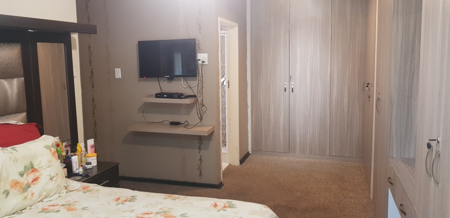 To Let 3 Bedroom Property for Rent in Brackenhurst Gauteng