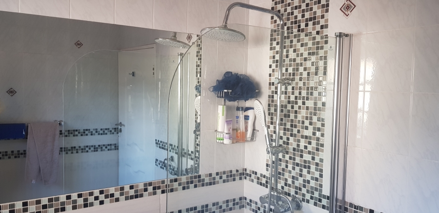 To Let 3 Bedroom Property for Rent in Brackenhurst Gauteng