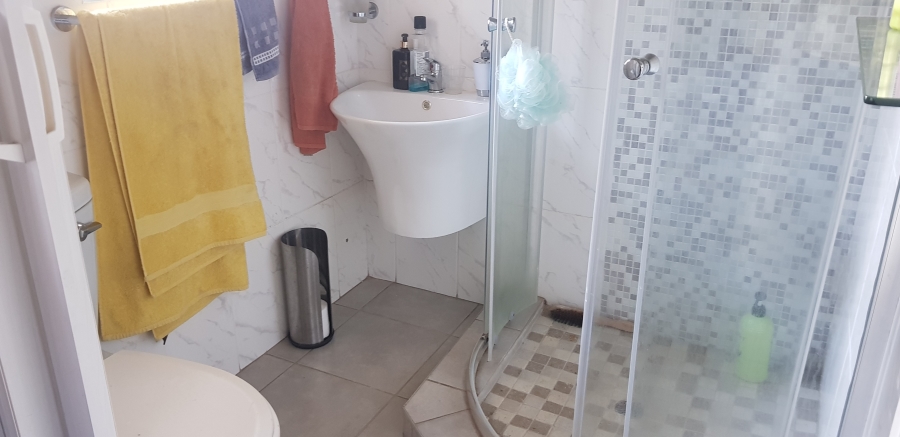 To Let 3 Bedroom Property for Rent in Brackenhurst Gauteng