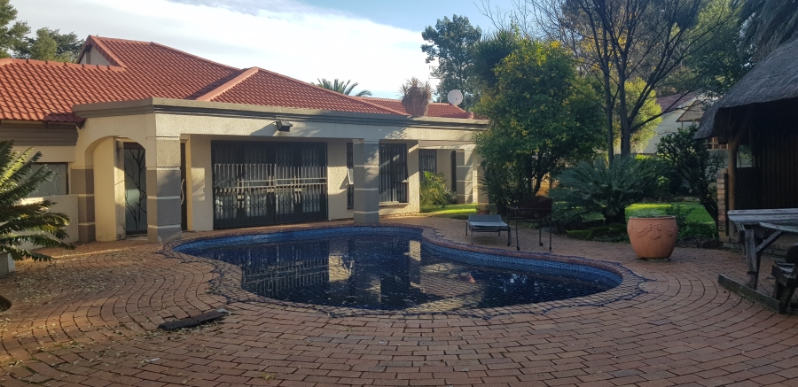 To Let 3 Bedroom Property for Rent in Brackenhurst Gauteng