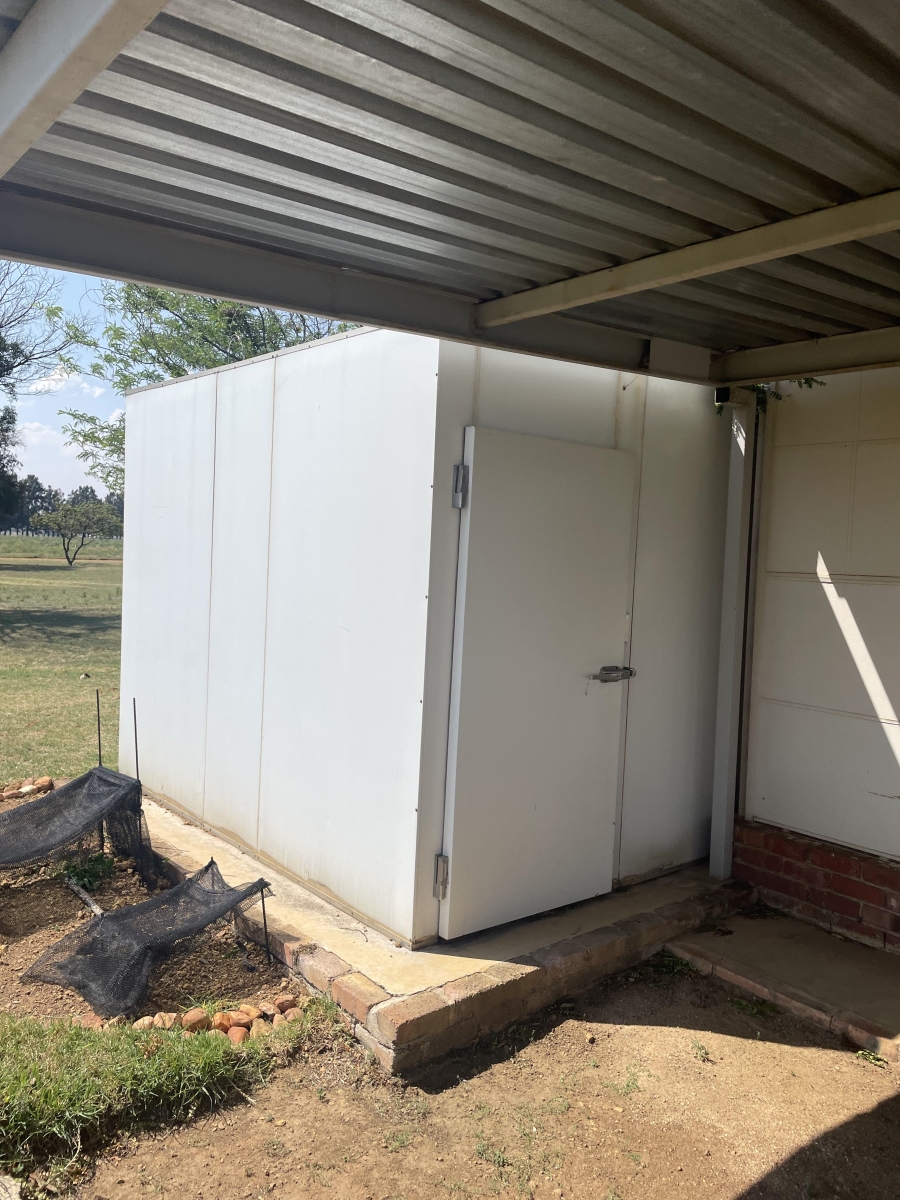 Commercial Property for Sale in Rietfontein AH Gauteng