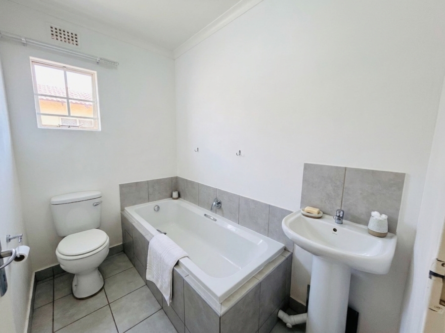 3 Bedroom Property for Sale in Savanna City Gauteng