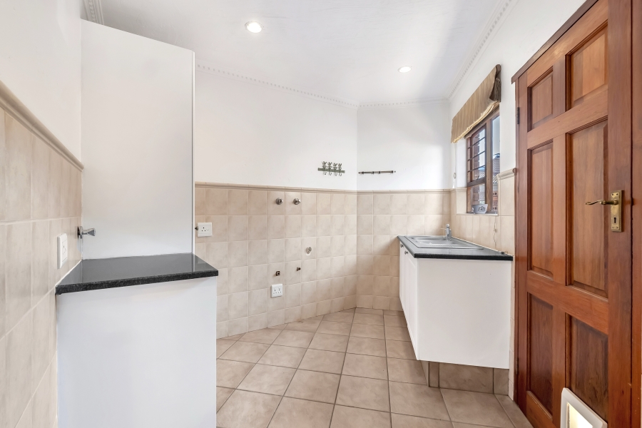 3 Bedroom Property for Sale in Linden Gauteng