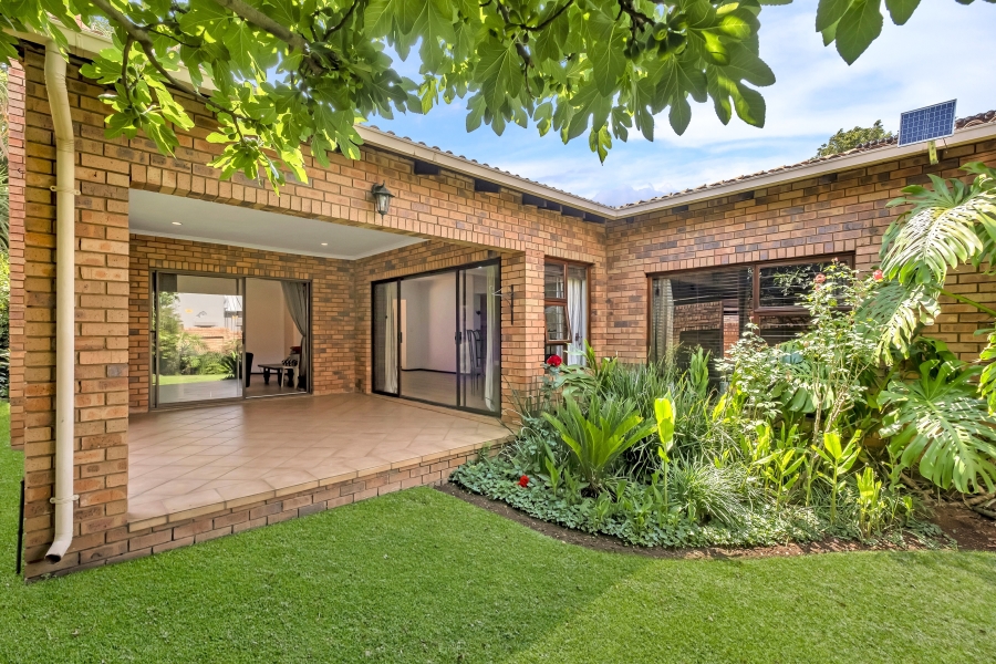 3 Bedroom Property for Sale in Linden Gauteng