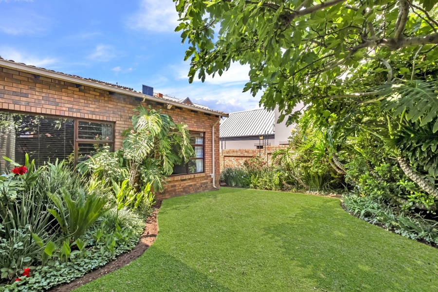 3 Bedroom Property for Sale in Linden Gauteng