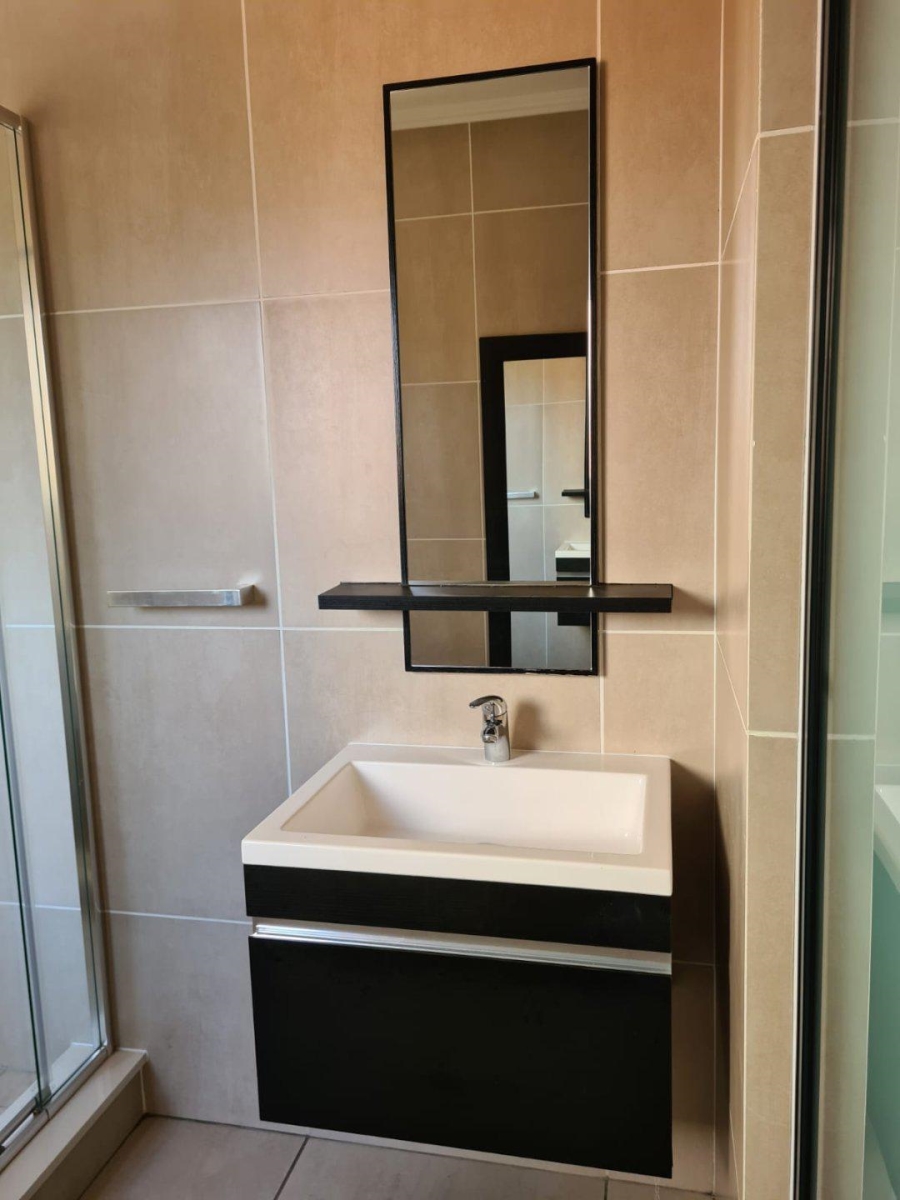 To Let 2 Bedroom Property for Rent in Kyalami Hills Gauteng