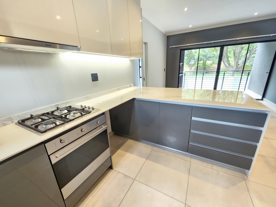 2 Bedroom Property for Sale in Waterkloof Gauteng