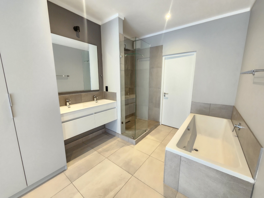 2 Bedroom Property for Sale in Waterkloof Gauteng