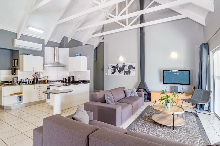 To Let 3 Bedroom Property for Rent in Silver Lakes Golf Estate Gauteng