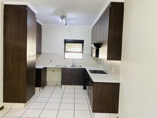 To Let 2 Bedroom Property for Rent in Fourways Gauteng