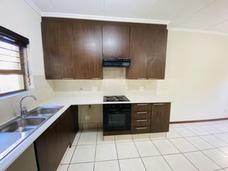 To Let 2 Bedroom Property for Rent in Fourways Gauteng