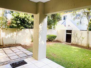 To Let 2 Bedroom Property for Rent in Fourways Gauteng