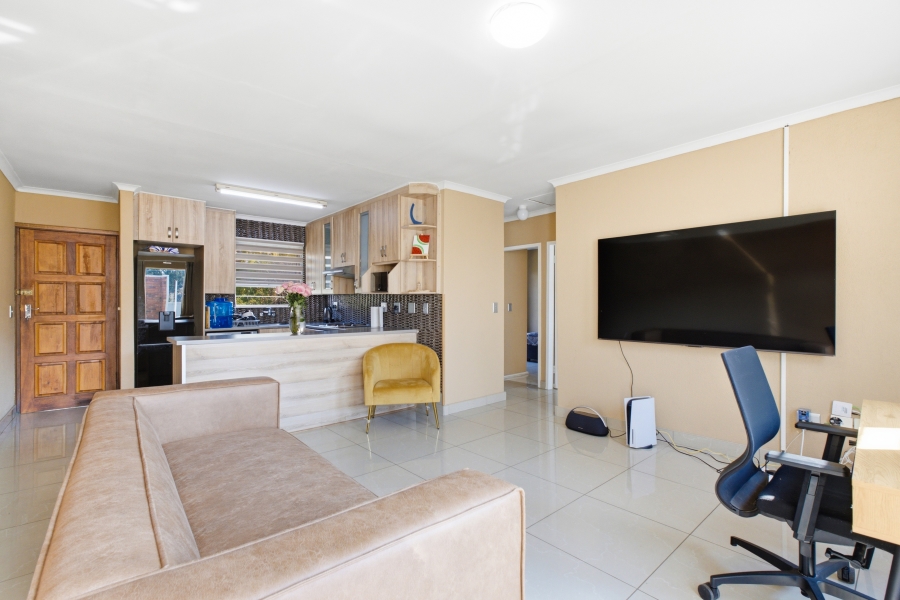 2 Bedroom Property for Sale in Magaliessig Gauteng