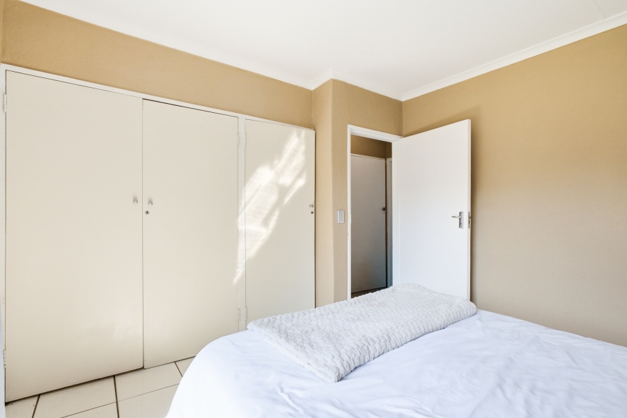 2 Bedroom Property for Sale in Magaliessig Gauteng