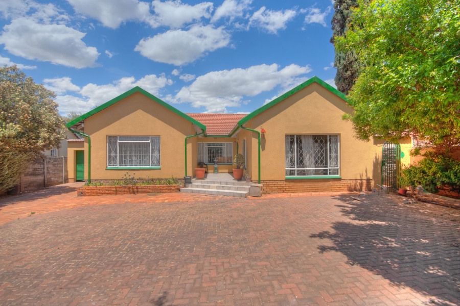 4 Bedroom Property for Sale in Roseacre Gauteng