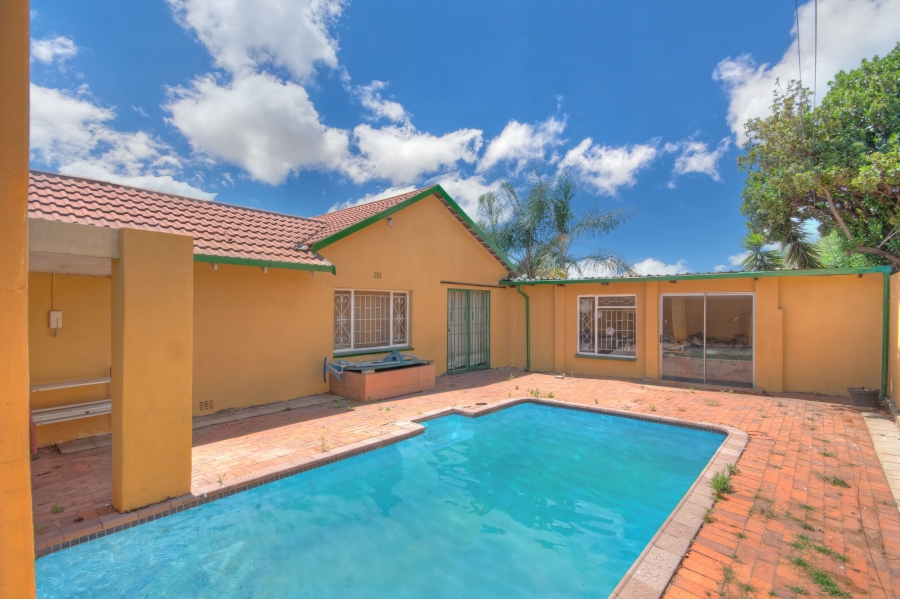 4 Bedroom Property for Sale in Roseacre Gauteng