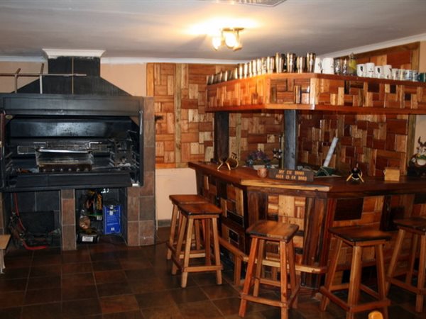 4 Bedroom Property for Sale in Haakdoornlaagte AH Gauteng