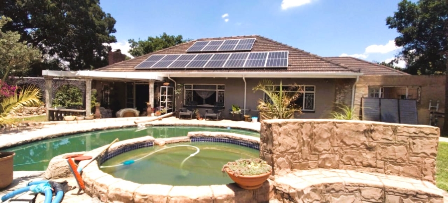 3 Bedroom Property for Sale in Farrarmere Gauteng