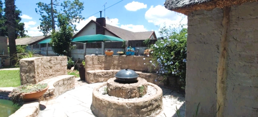 3 Bedroom Property for Sale in Farrarmere Gauteng