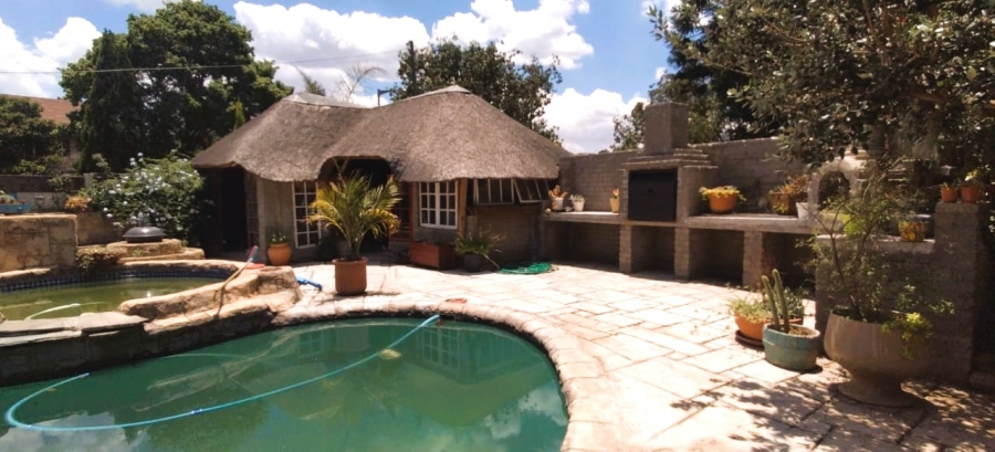 3 Bedroom Property for Sale in Farrarmere Gauteng