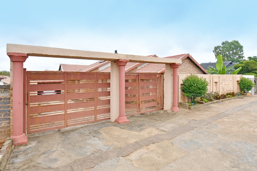 3 Bedroom Property for Sale in Bramley View Gauteng