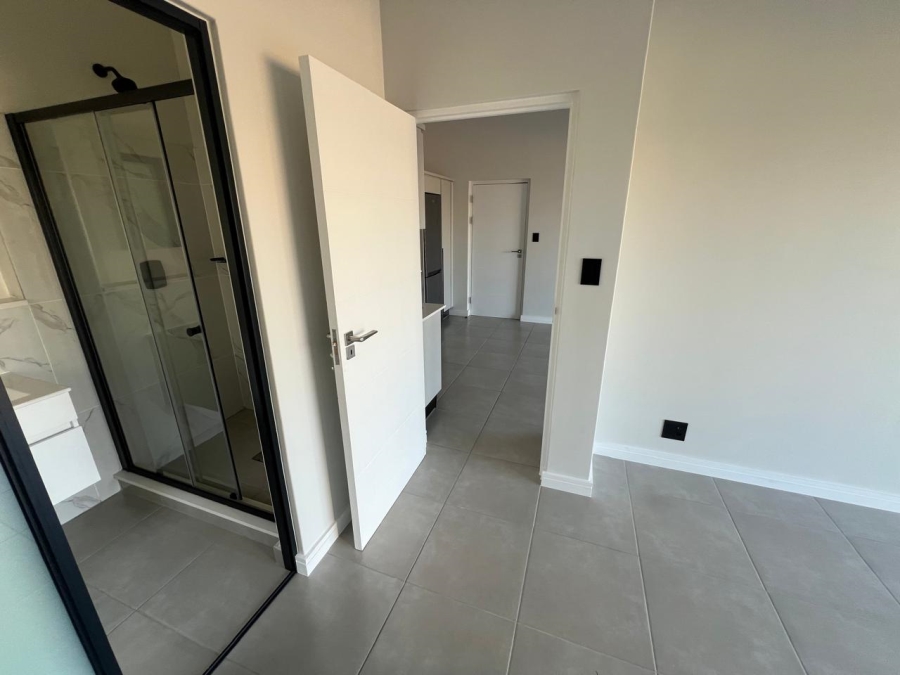 To Let 1 Bedroom Property for Rent in Waterfall Gauteng