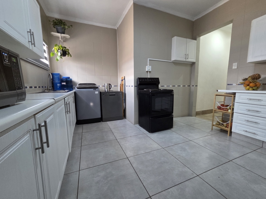 3 Bedroom Property for Sale in Discovery Gauteng
