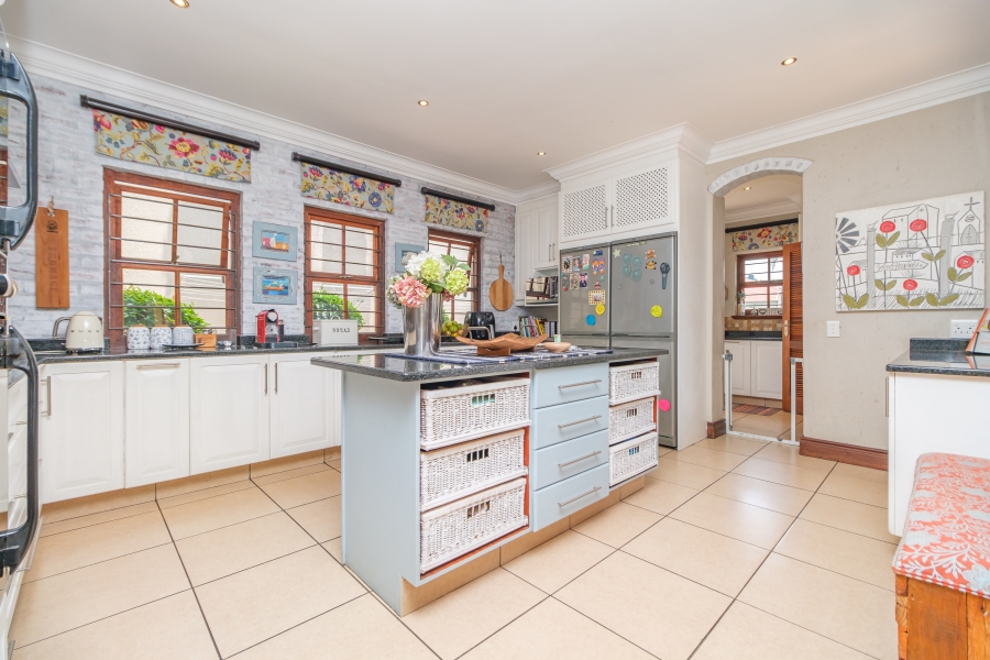 4 Bedroom Property for Sale in Northcliff Gauteng